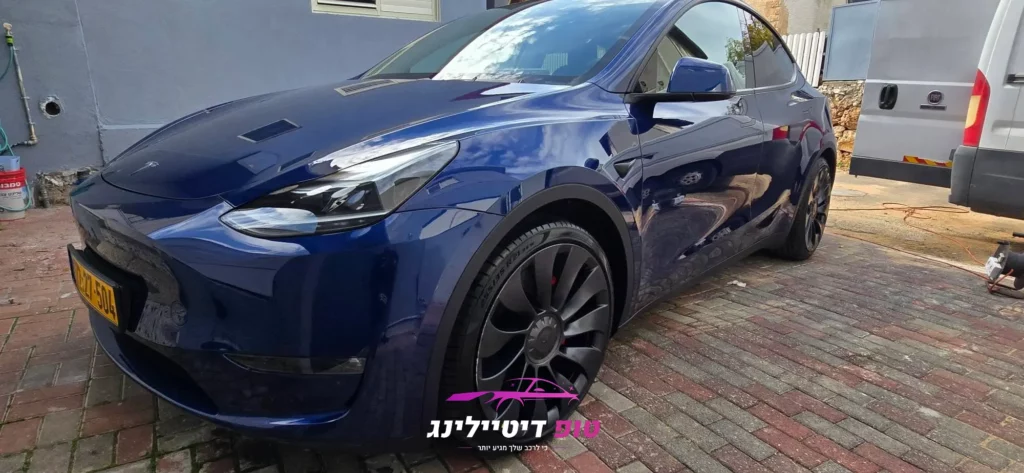 טסלה לאחר הכנה למכירה ולאחר ציפוי ננו ופוליש